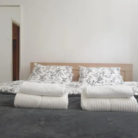 Novi 19 Apartment *