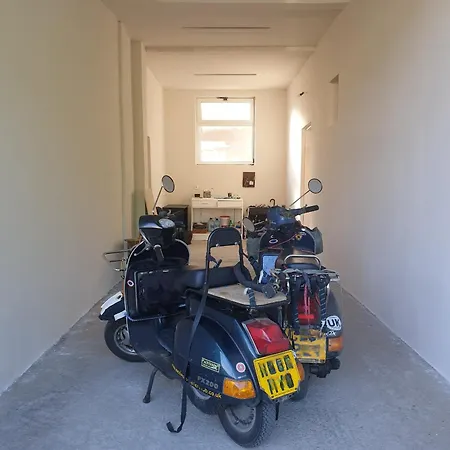 Novi 19 * Φότσα