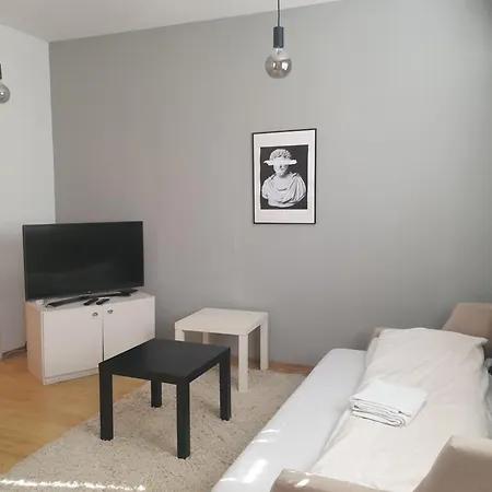 Novi 19 Apartment *