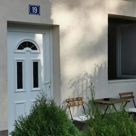 Novi 19 Lejlighed